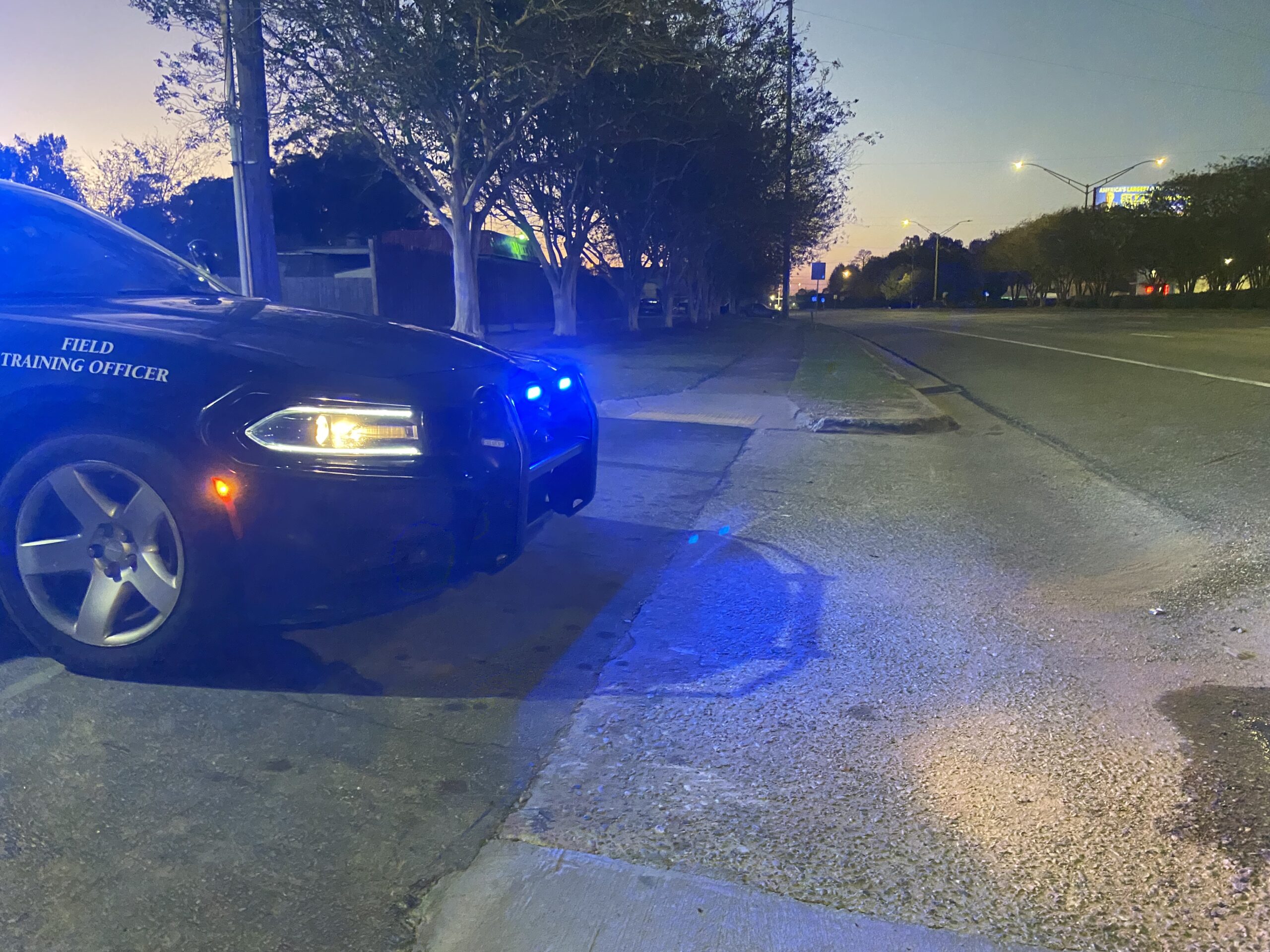 Heavy police presence ongoing after shooting at Motel 6 on Victory ...