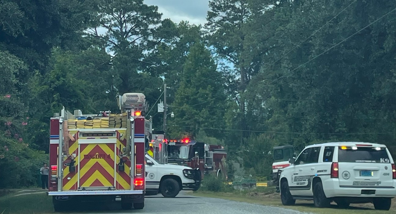 Smiths Station fire crews working structure fire – CNAW 2 with Colin ...
