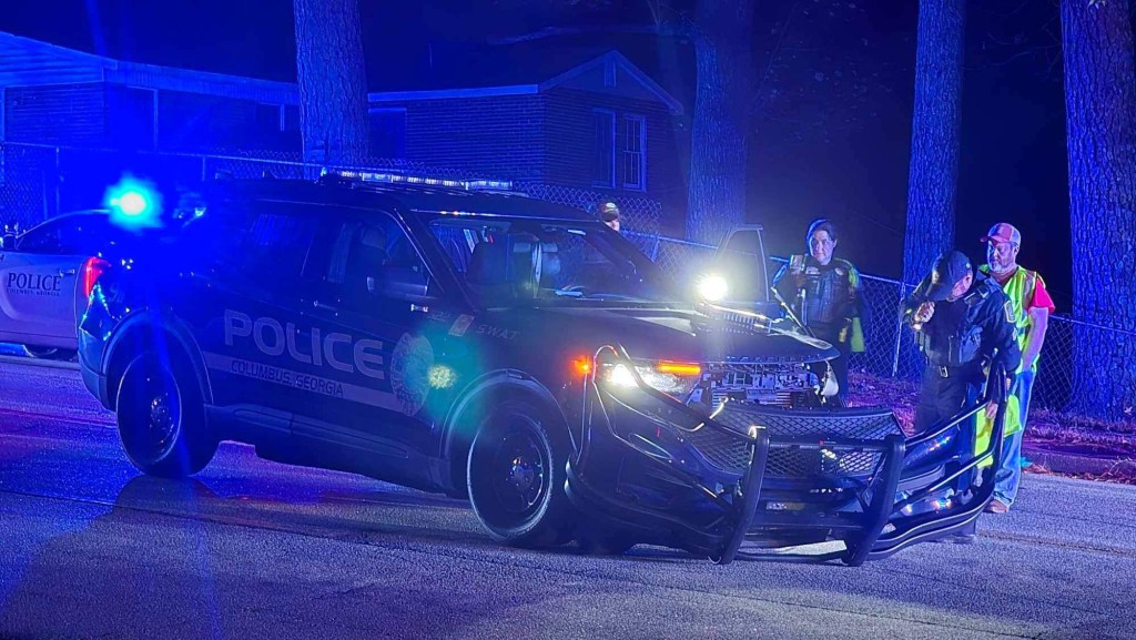 Columbus police cruiser involved in crash – CNAW 2 with Colin Scroggins
