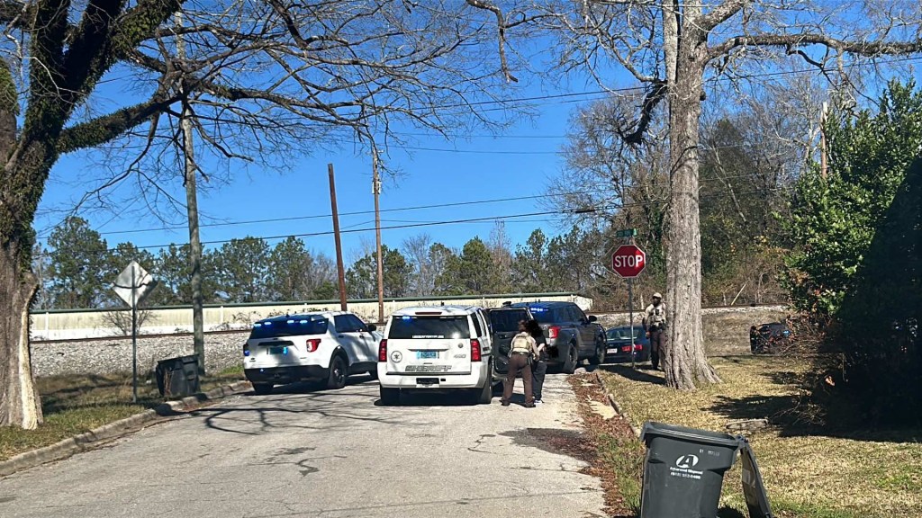 Chase ends with multiple detained in Phenix City – CNAW 2 with Colin ...