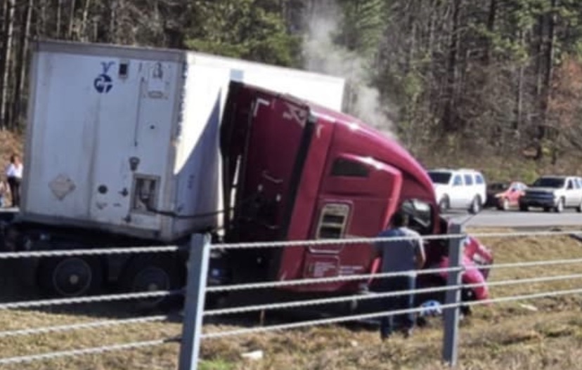 Serious crash on I-85 in Chambers County leaves lanes blocked