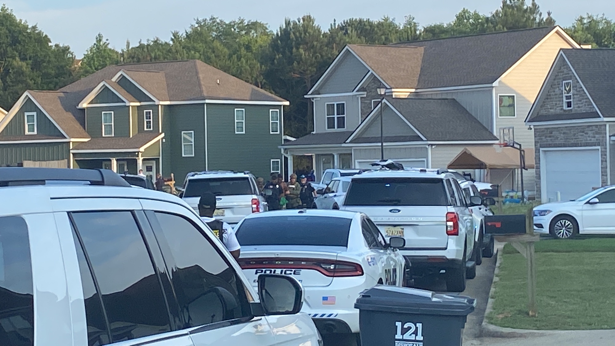 Man arrested after hours-long standoff in Phenix City neighborhood ...