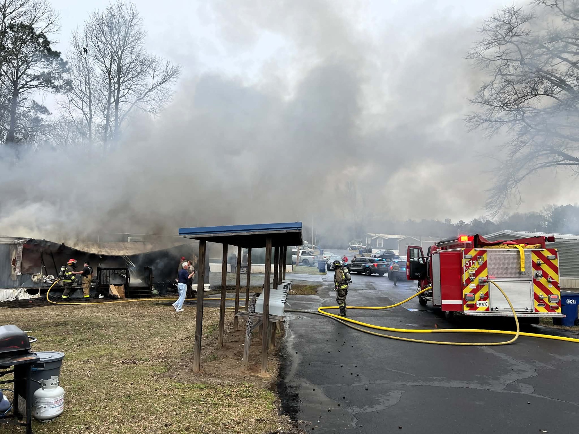 Volunteer fire crews on scene of structure fire in Salem – CNAW 2 with ...