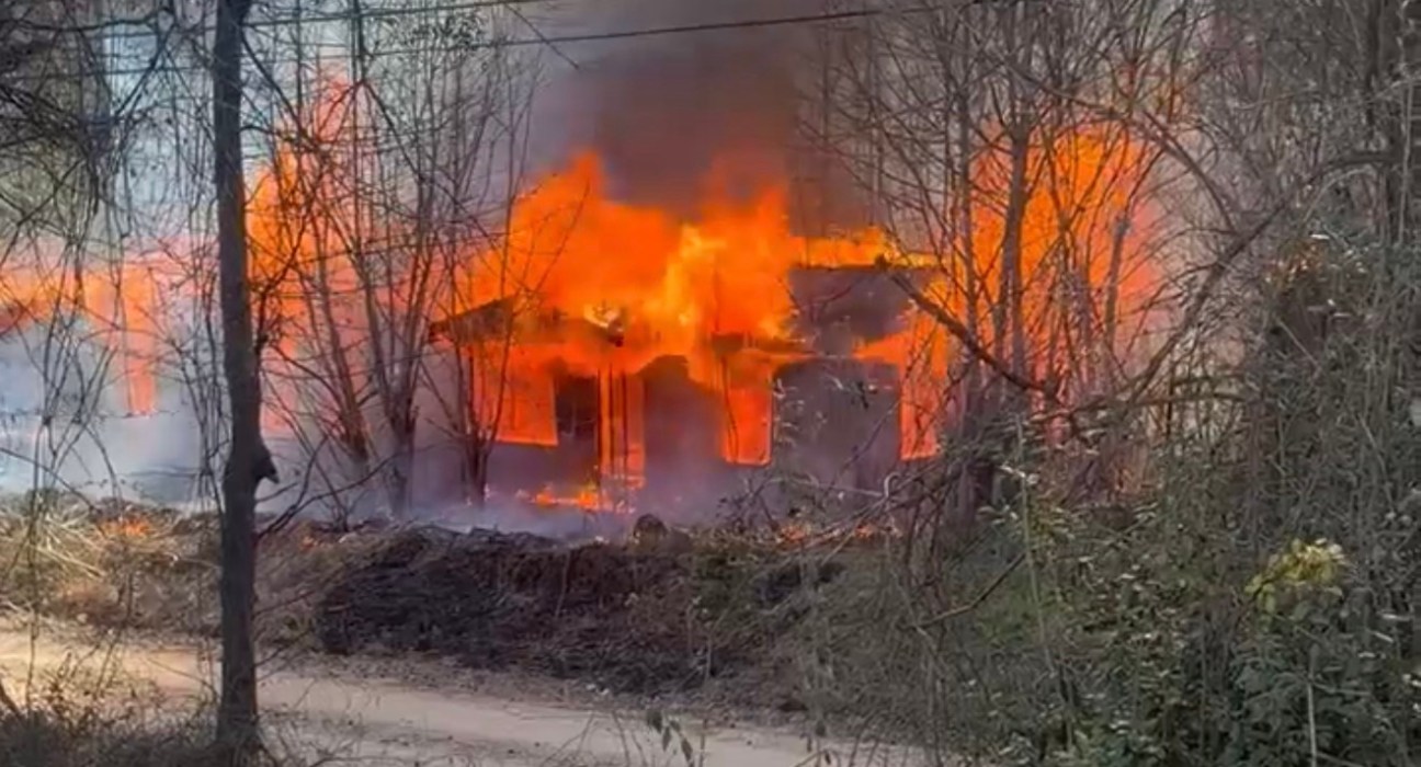 Shed, abandoned home catch on fire in Salem – CNAW 2 with Colin Scroggins