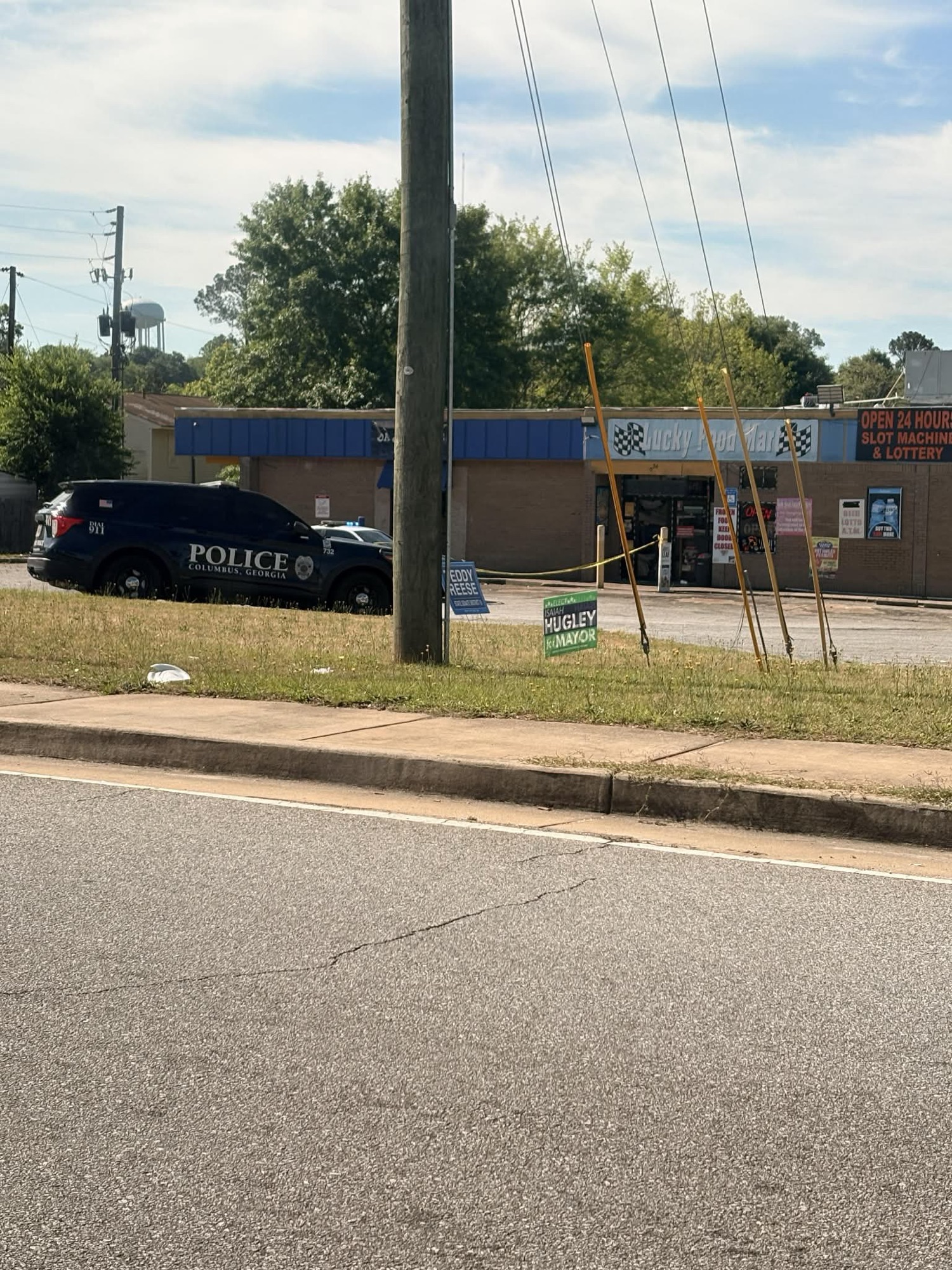 One injured, suspect arrested in east Columbus convenience store ...