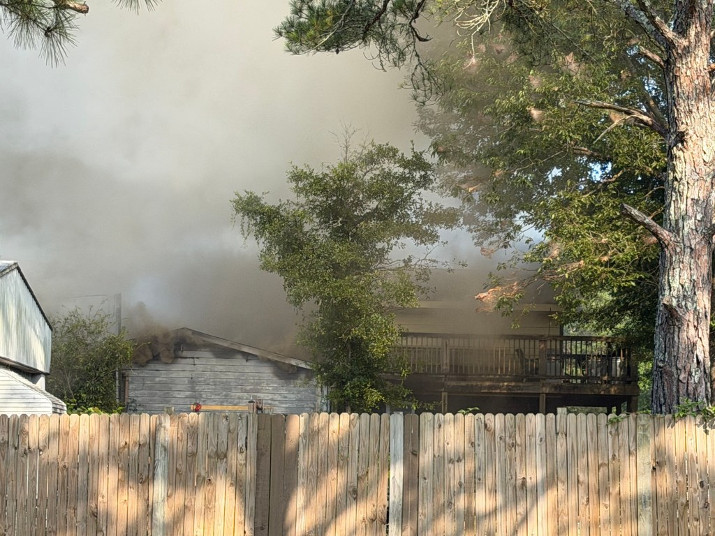 Lee County fire crews working to extinguish house fire Thursday – CNAW ...