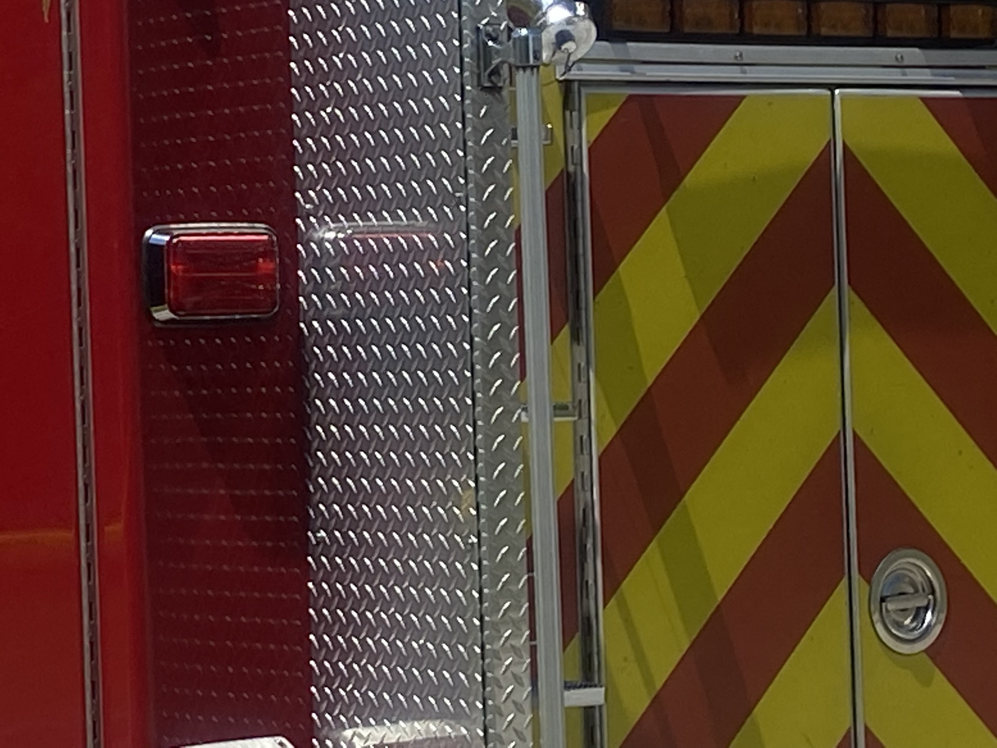 Columbus fire crews extinguish midday house fire – CNAW 2 with Colin ...